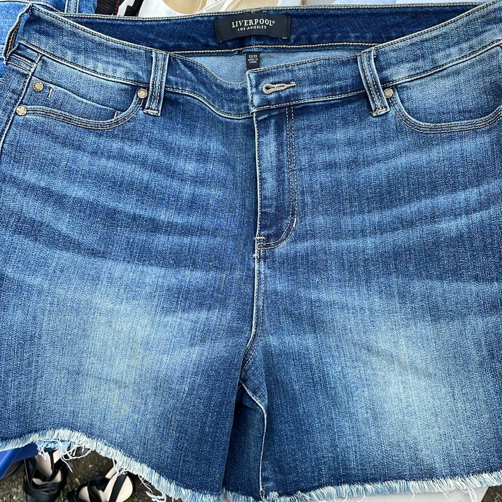 Liverpool Los Angeles 12/31 shorts nwot